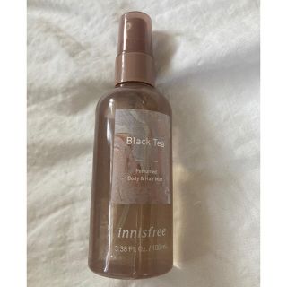 イニスフリー(Innisfree)のイニスフリー　パフュームド ボディ&ヘアミストブラックティー 100mL(ヘアウォーター/ヘアミスト)