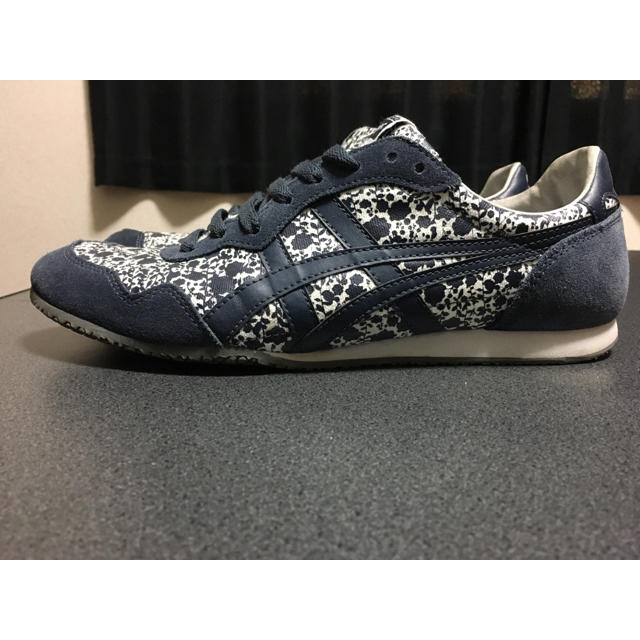 Onitsuka Tiger(オニツカタイガー)のオニツカタイガー セラーノ27.5cm！お得商品！ メンズの靴/シューズ(スニーカー)の商品写真