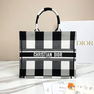 クリスチャンディオール(Christian Dior)の超美品 Christian Dior BOOK TOTE(ハンドバッグ)