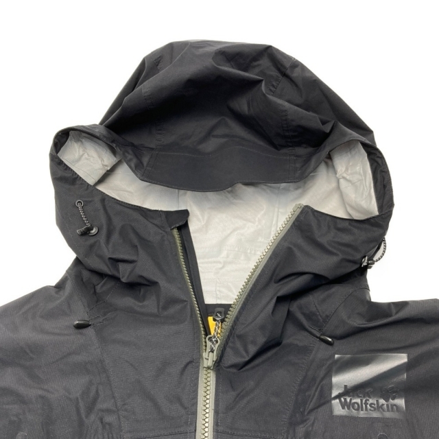 Jack Wolfskin(ジャックウルフスキン)の☆☆Jack Wolfskin ジャックウルフスキン CLOUDBURST ジャケット L メンズ 5027611-6000 804 ブラック メンズのジャケット/アウター(その他)の商品写真