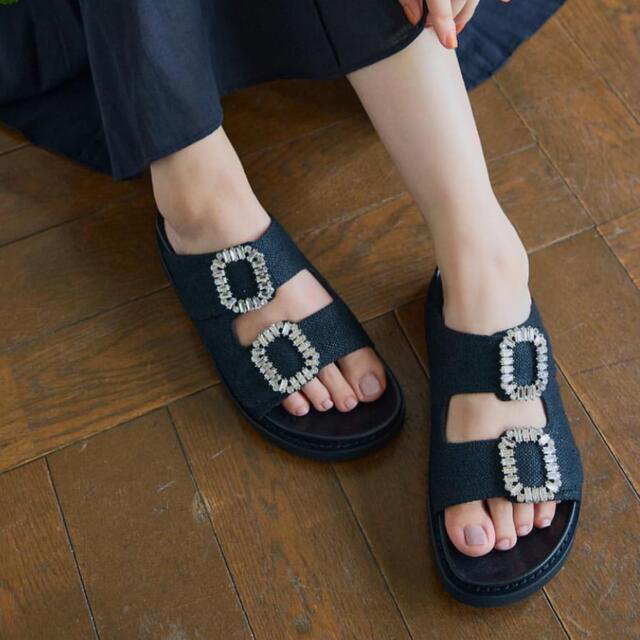 Herlipto Double Strap Crystal Sandalsのサムネイル
