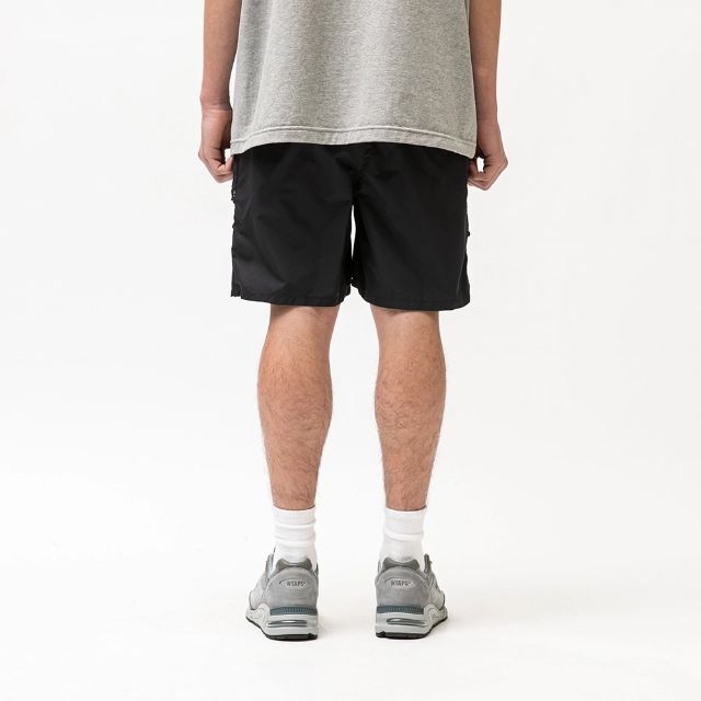 W)taps(ダブルタップス)の22SS WTAPS TRACKS SHORTS NYLON. TUSSAH メンズのパンツ(ショートパンツ)の商品写真