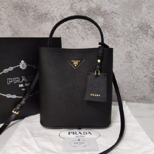 PRADA バッグ パニエ サフィアーノ 黒 NERO ブラック