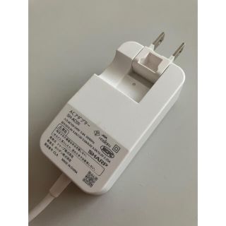 シャープ(SHARP)のACアダプター　　SH-AC05  充電器　　Type-C(バッテリー/充電器)