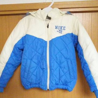 ナイキ(NIKE)の中綿JACKETナイキジャンパー100cm白ナイロン水色キッズ男の子ジャケット(ジャケット/上着)