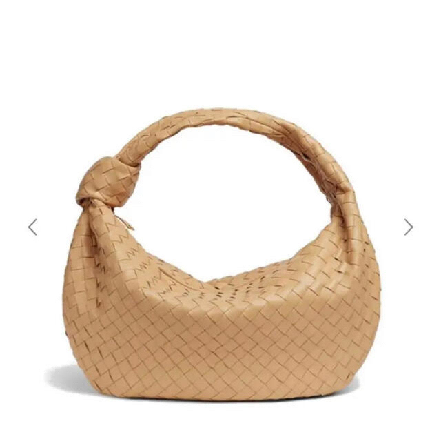 Bottega Veneta(ボッテガヴェネタ)のBottega Veneta the jodie ボッテガヴェネタ　ザ・ジョディ レディースのバッグ(ショルダーバッグ)の商品写真