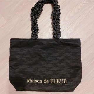 メゾンドフルール(Maison de FLEUR)の超美品♡メゾンドフルール ♦︎レースサテンフリルハンドルトートグランバッグ(トートバッグ)