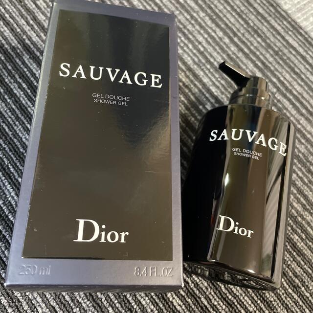 Dior(ディオール)のSAUVAGE コスメ/美容のボディケア(ボディソープ/石鹸)の商品写真