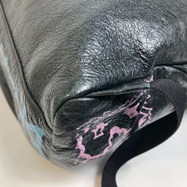 Balenciaga(バレンシアガ)のバレンシアガ 503221 グラフィティ アリーナ エクスプローラー リュック メンズのバッグ(ウエストポーチ)の商品写真