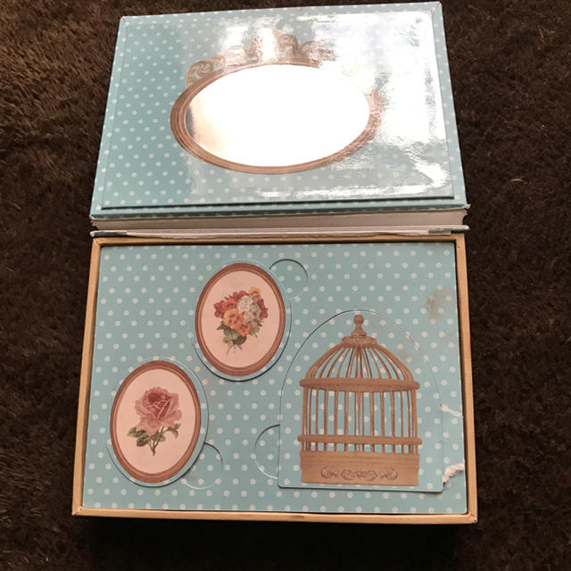 LADUREE(ラデュレ)のラデュレ パレット 限定品 コスメ/美容のキット/セット(コフレ/メイクアップセット)の商品写真