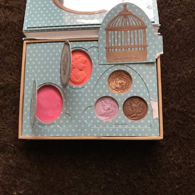 LADUREE(ラデュレ)のラデュレ パレット 限定品 コスメ/美容のキット/セット(コフレ/メイクアップセット)の商品写真