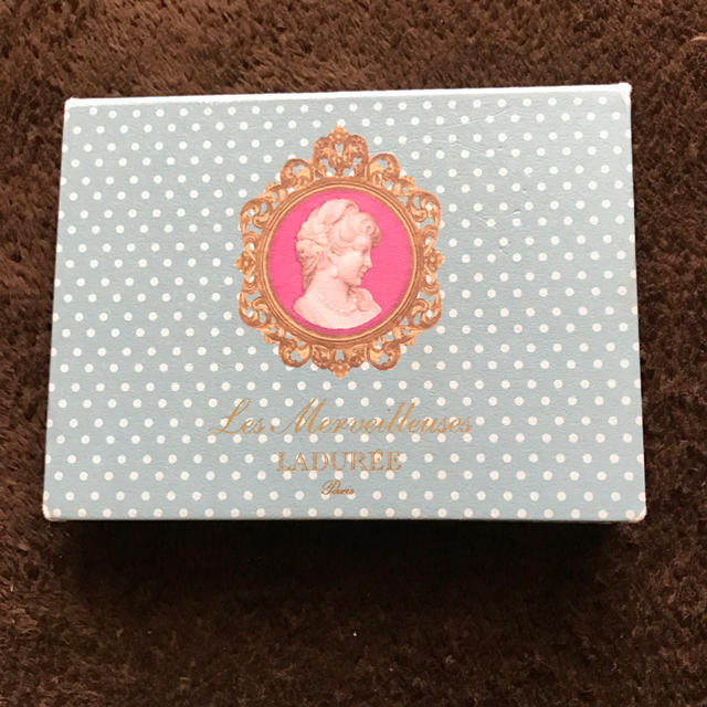 LADUREE(ラデュレ)のラデュレ パレット 限定品 コスメ/美容のキット/セット(コフレ/メイクアップセット)の商品写真