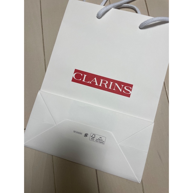 CLARINS(クラランス)の6月のみ ショッパー&ポーチ クラランス  レディースのバッグ(ショップ袋)の商品写真