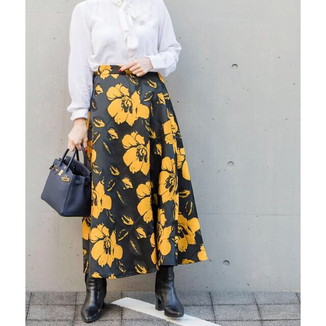 High waist flower skirt (yellow) レディースのスカート(ロングスカート)の商品写真