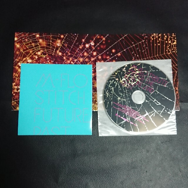 m-flo TRIBUTE ～stitch the future and pas エンタメ/ホビーのCD(ポップス/ロック(邦楽))の商品写真