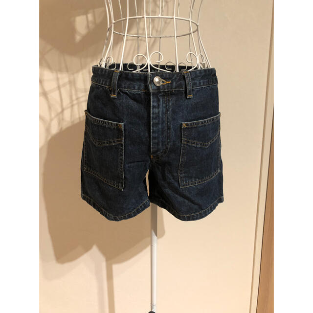 A.P.C(アーペーセー)のAPCの定番人気アイテムデニムショーツ レディースのパンツ(ショートパンツ)の商品写真