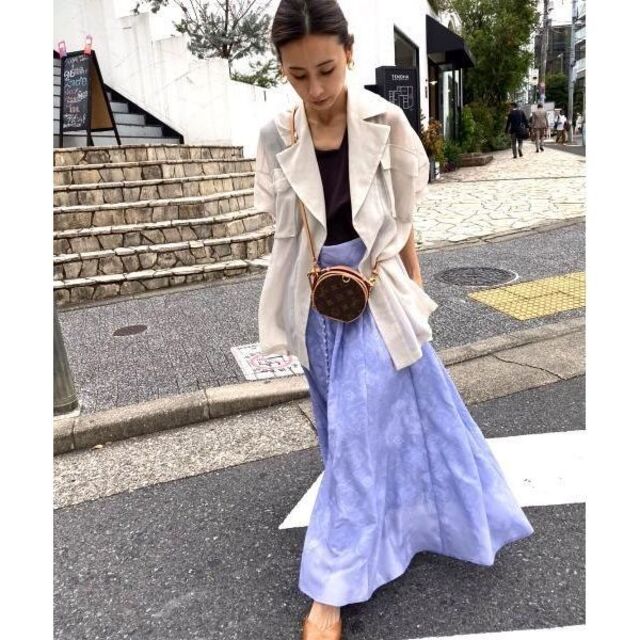 即完売カラーホワイトアメリヴィンテージ MEDI LAMP EMBROIDERY SKIRT