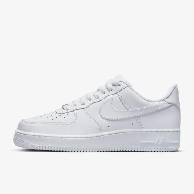 NIKE(ナイキ)の【新品】ナイキ エアフォースワン NIKE AIR FORCE 1 07 メンズの靴/シューズ(スニーカー)の商品写真