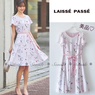 レッセパッセ(LAISSE PASSE)の美品♡レッセパッセ　フラワーワンピース　定価28,600円　手洗い　TOCCA(ひざ丈ワンピース)