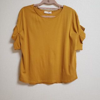 エニィスィス(anySiS)のanysis カットソー　美品(カットソー(半袖/袖なし))