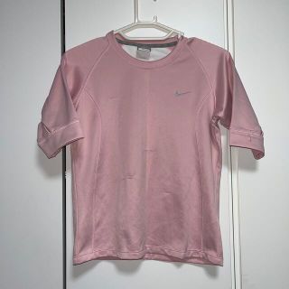 ナイキ(NIKE)のNIKEFIT レディース　M ピンク　Tシャツ　(Tシャツ(半袖/袖なし))