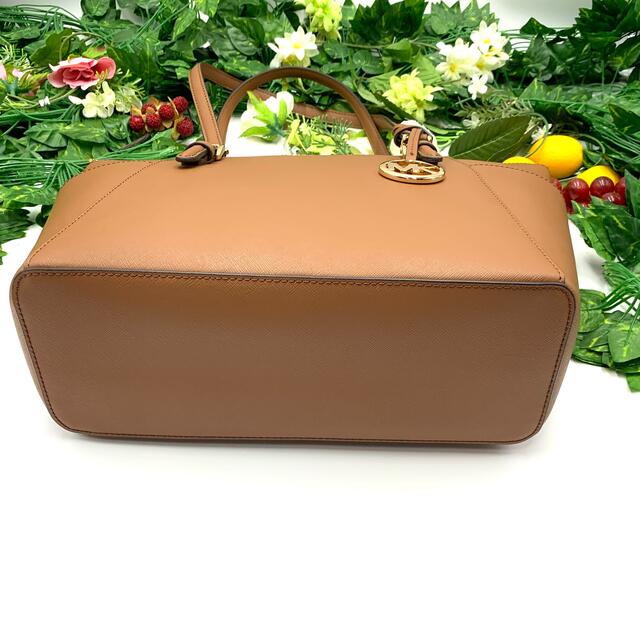 Michael Kors(マイケルコース)のMICHAELKORS マイケルコース　レザー　トートバック　ブラウン　極美品 レディースのバッグ(トートバッグ)の商品写真