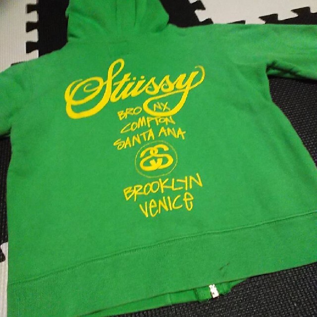 STUSSY KIDSジップUPパーカー黄緑色イエロー緑ワールドツアー110㎝ STUSSY KIDSジップUPパーカー黄緑色イエロー緑ワールドツアー110㎝