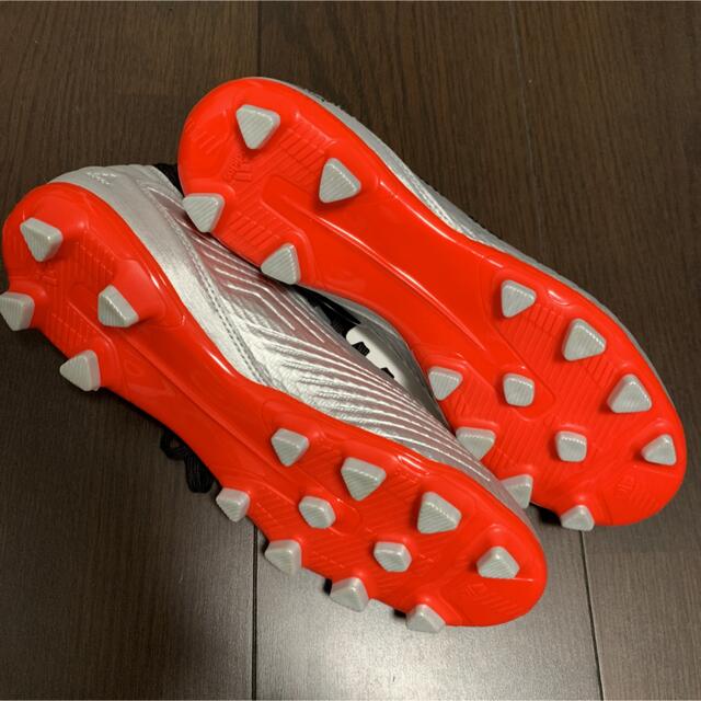 adidas(アディダス)のadidasアディダスサッカースパイク プレデター 19.3HG 25.5㎝新品 スポーツ/アウトドアのサッカー/フットサル(シューズ)の商品写真