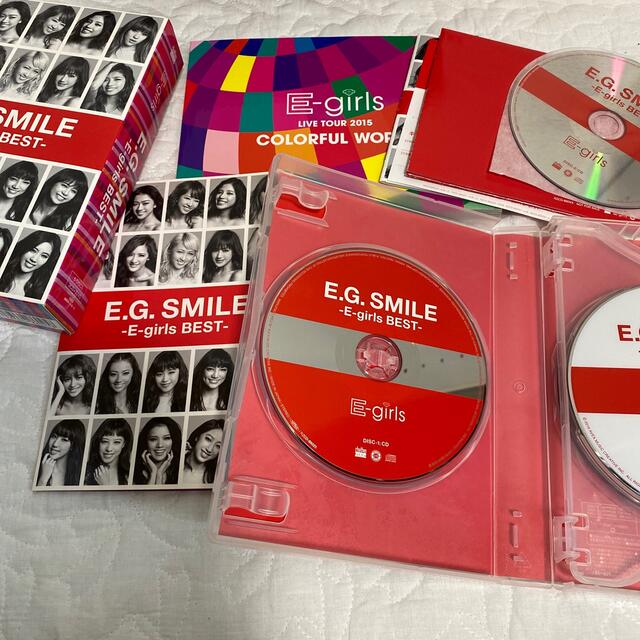 E-girls(イーガールズ)のE.G.SMILE -E-girls BEST-（DVD（3枚組）付） エンタメ/ホビーのCD(ポップス/ロック(邦楽))の商品写真