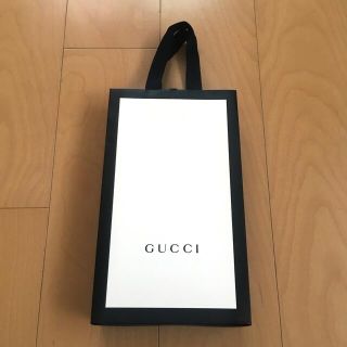 グッチ(Gucci)のグッチ　GUCCIロゴ入りショップ袋　ショッパー　リボン付き(その他)