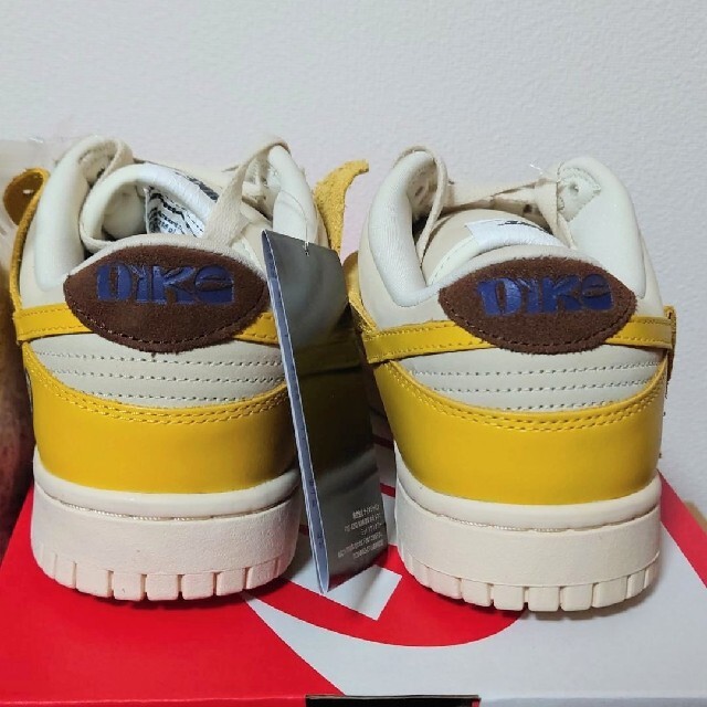 NIKE(ナイキ)の[新品未使用] NIKE W DUNK LOW LX BANANA ダンク レディースの靴/シューズ(スニーカー)の商品写真