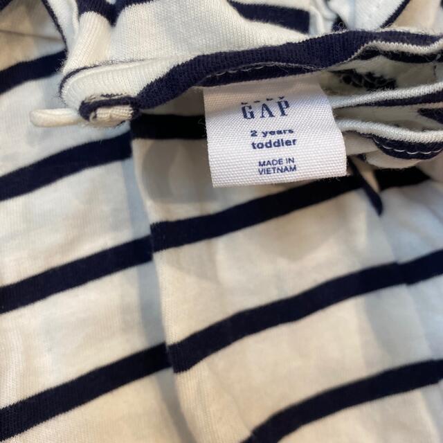 GAP(ギャップ)のGAP ストラップ　フリル　カットソー キッズ/ベビー/マタニティのキッズ服女の子用(90cm~)(Tシャツ/カットソー)の商品写真