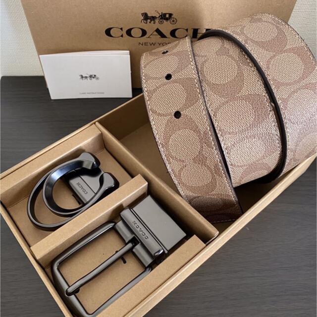 COACH(コーチ)のコーチ　メンズベルト　新品　リバーシブルシグネチャーバックル回転フリーサイズ  メンズのファッション小物(ベルト)の商品写真