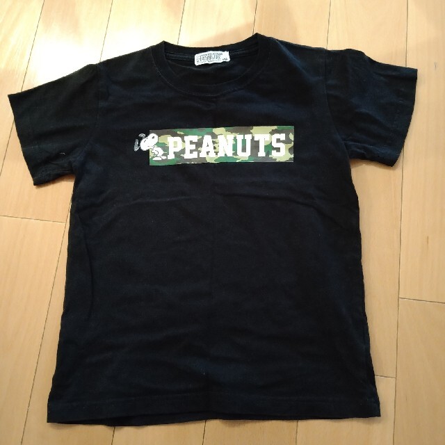 PEANUTS(ピーナッツ)のPEANUTS　スヌーピー　Ｔシャツ　130 キッズ/ベビー/マタニティのキッズ服男の子用(90cm~)(Tシャツ/カットソー)の商品写真