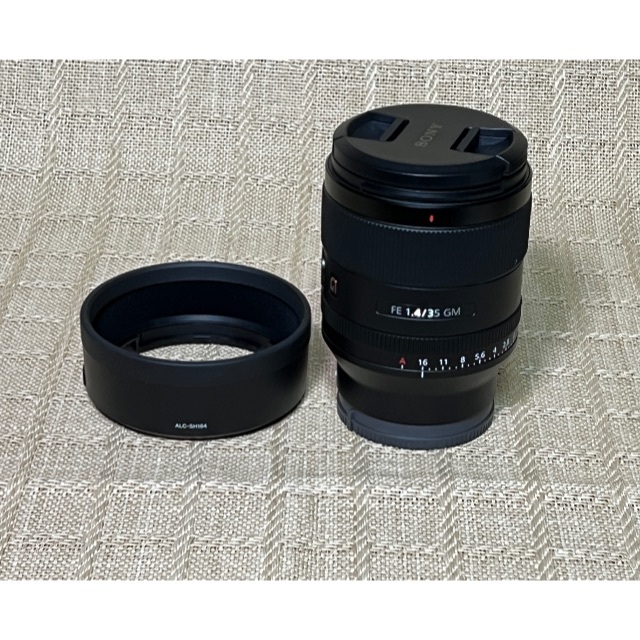 SONY(ソニー)のGarise様専用　メーカ保証書あり　FE35mm F1.4GM スマホ/家電/カメラのカメラ(レンズ(単焦点))の商品写真