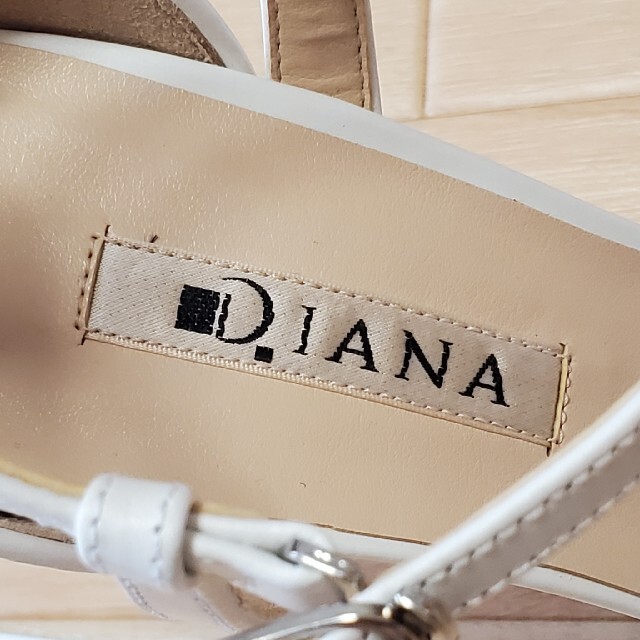 DIANA(ダイアナ)の【新品】DIANA ダイアナ　アンクルストラップ　サンダル レディースの靴/シューズ(サンダル)の商品写真