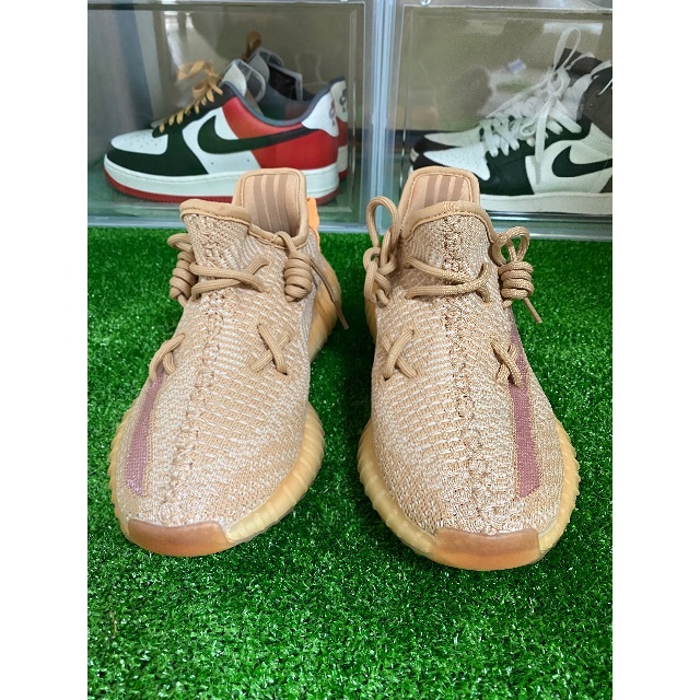 adidas(アディダス)のADIDAS ORIGINALS YEEZY BOOST 350 V2 CLAY レディースの靴/シューズ(スニーカー)の商品写真