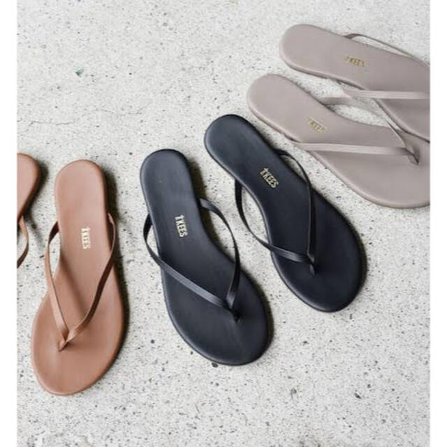 IENA(イエナ)の新品タグ付　TKEES FLIP FLOPS レザー　サンダル　グレー レディースの靴/シューズ(サンダル)の商品写真