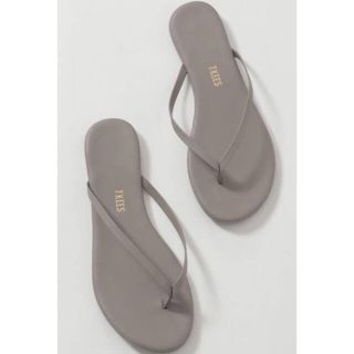 イエナ(IENA)の新品タグ付　TKEES FLIP FLOPS レザー　サンダル　グレー(サンダル)