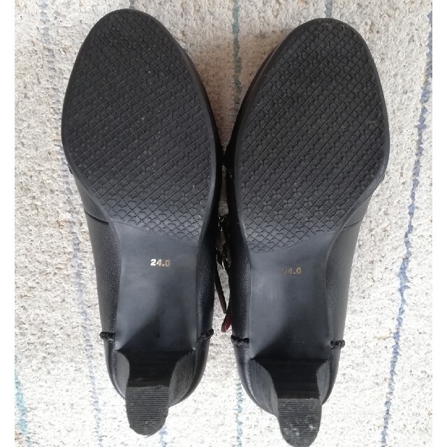 YOSUKE(ヨースケ)のヨースケ　パンプス　ブラック　24センチ レディースの靴/シューズ(ハイヒール/パンプス)の商品写真