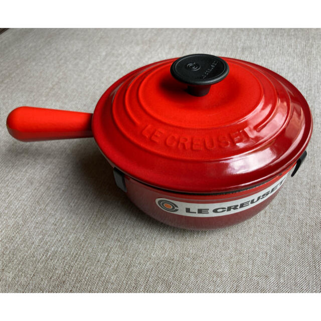 LE CREUSET(ルクルーゼ)のル・クルーゼ　チェリーレッド　ソースパン　片手鍋 インテリア/住まい/日用品のキッチン/食器(鍋/フライパン)の商品写真