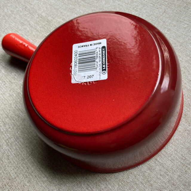 LE CREUSET(ルクルーゼ)のル・クルーゼ　チェリーレッド　ソースパン　片手鍋 インテリア/住まい/日用品のキッチン/食器(鍋/フライパン)の商品写真