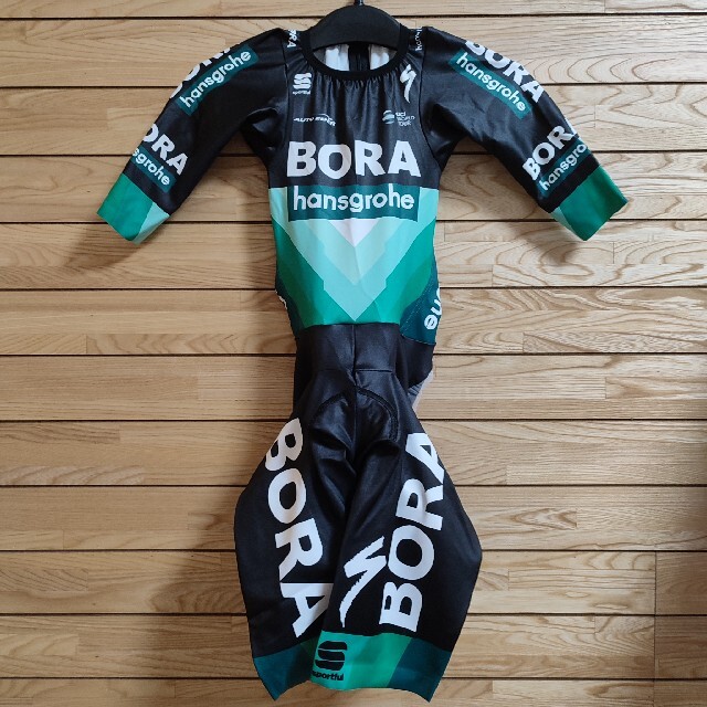 支給品 BORA Hansgrohe ロードスーツ　ボーラハンスグローエ サガン