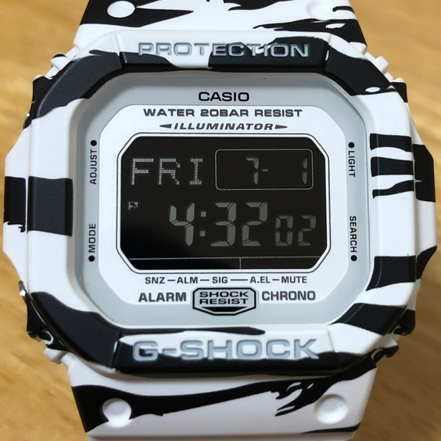 G-SHOCK DW-5600BW ホワイトタイガー柄腕時計(デジタル)