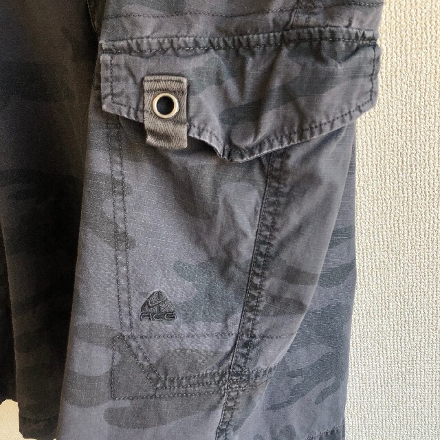 NIKE(ナイキ)のNIKE　ACG　ナイキ エィシージー　ハーフパンツ　迷彩 柄 メンズのパンツ(ショートパンツ)の商品写真