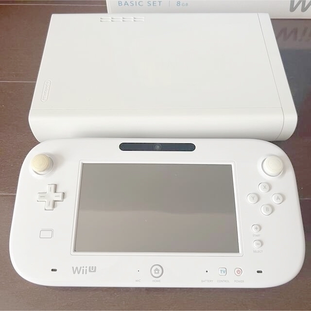 Nintendo Wii U ベーシックセット/スーパーマリオメーカーソフト付