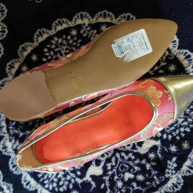 ゴールドフラットシューズ レディースの靴/シューズ(バレエシューズ)の商品写真