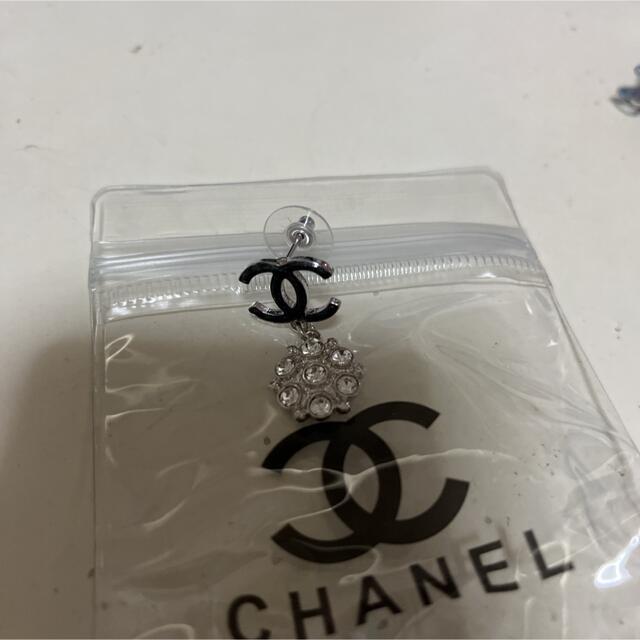 CHAN E L(BTS)(v)愛用ブラックココ&スノーストーン入りピアス片耳