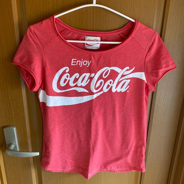 Bershka(ベルシュカ)のBershka  ベルシュカ  コカコーラ  Tシャツ　ZARA  レディースのトップス(Tシャツ(半袖/袖なし))の商品写真