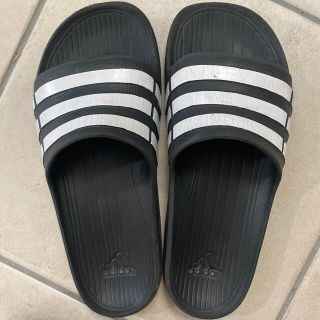 アディダス(adidas)のadidas ジュニア シャワーサンダル 22-23cm(サンダル)